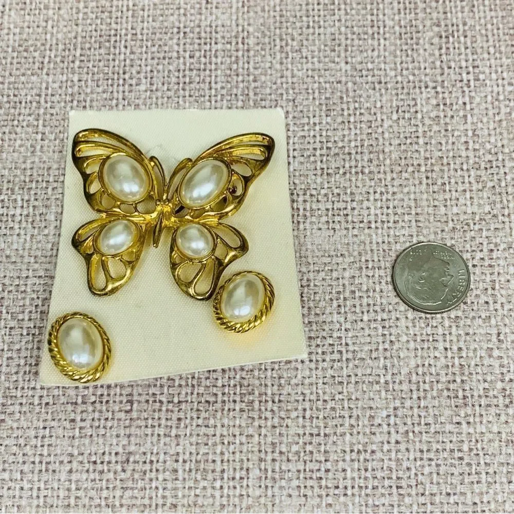 VTG Gold Butterfly Pearl Brooch Earrings Set‎